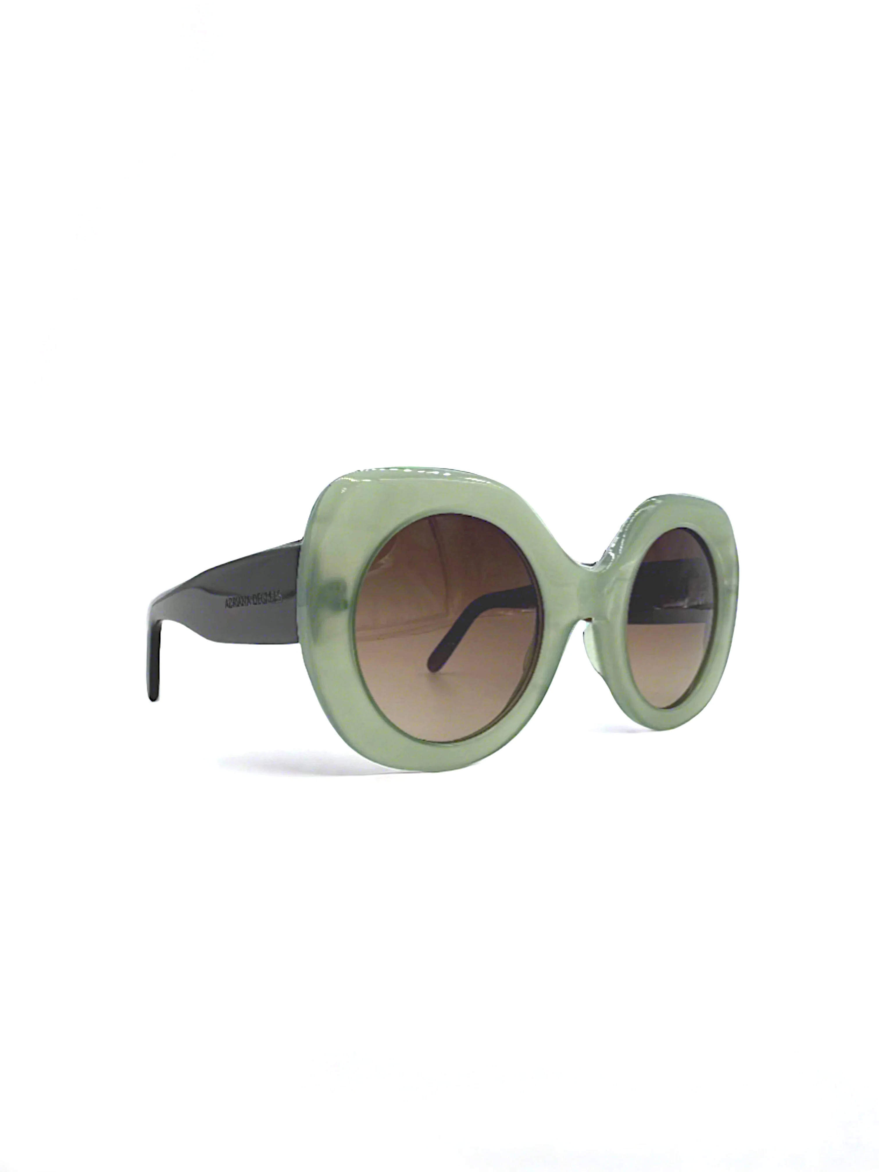 Bold Oversized Sunglasses - Image 3