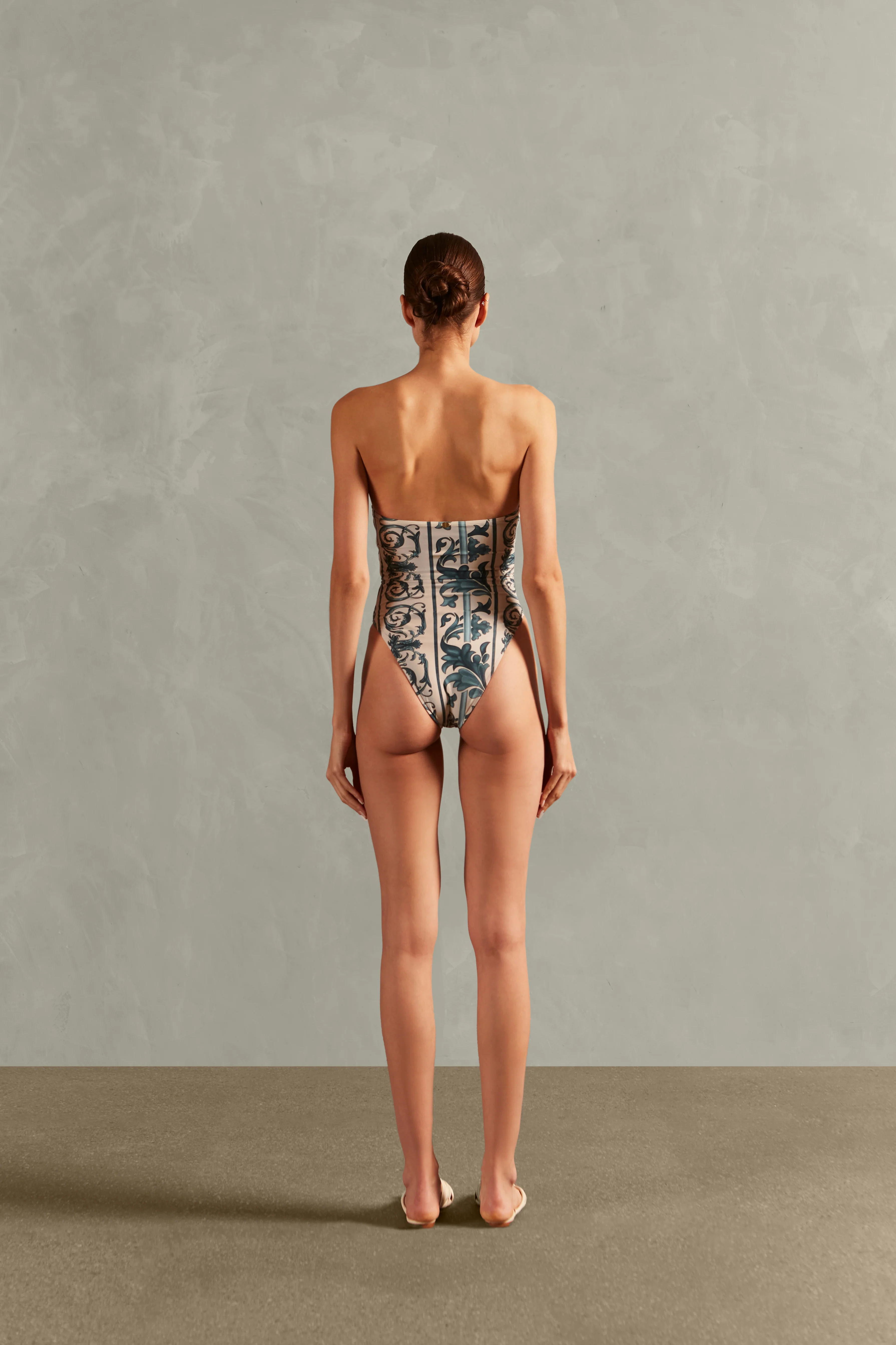 Hera High-Leg Strapless Swimsuit - Image 3