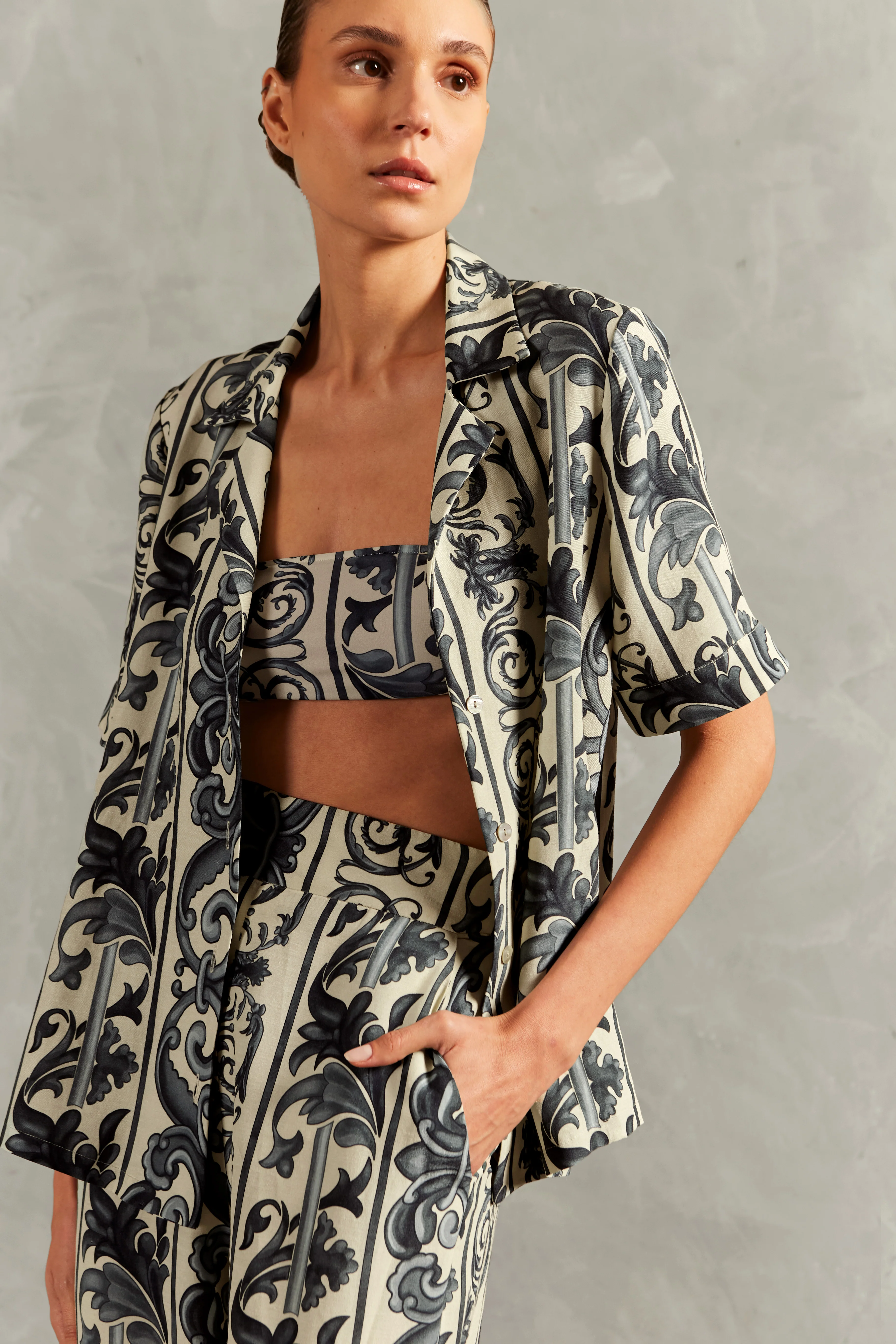 Hera Short-Sleeved Shirt - Image 3