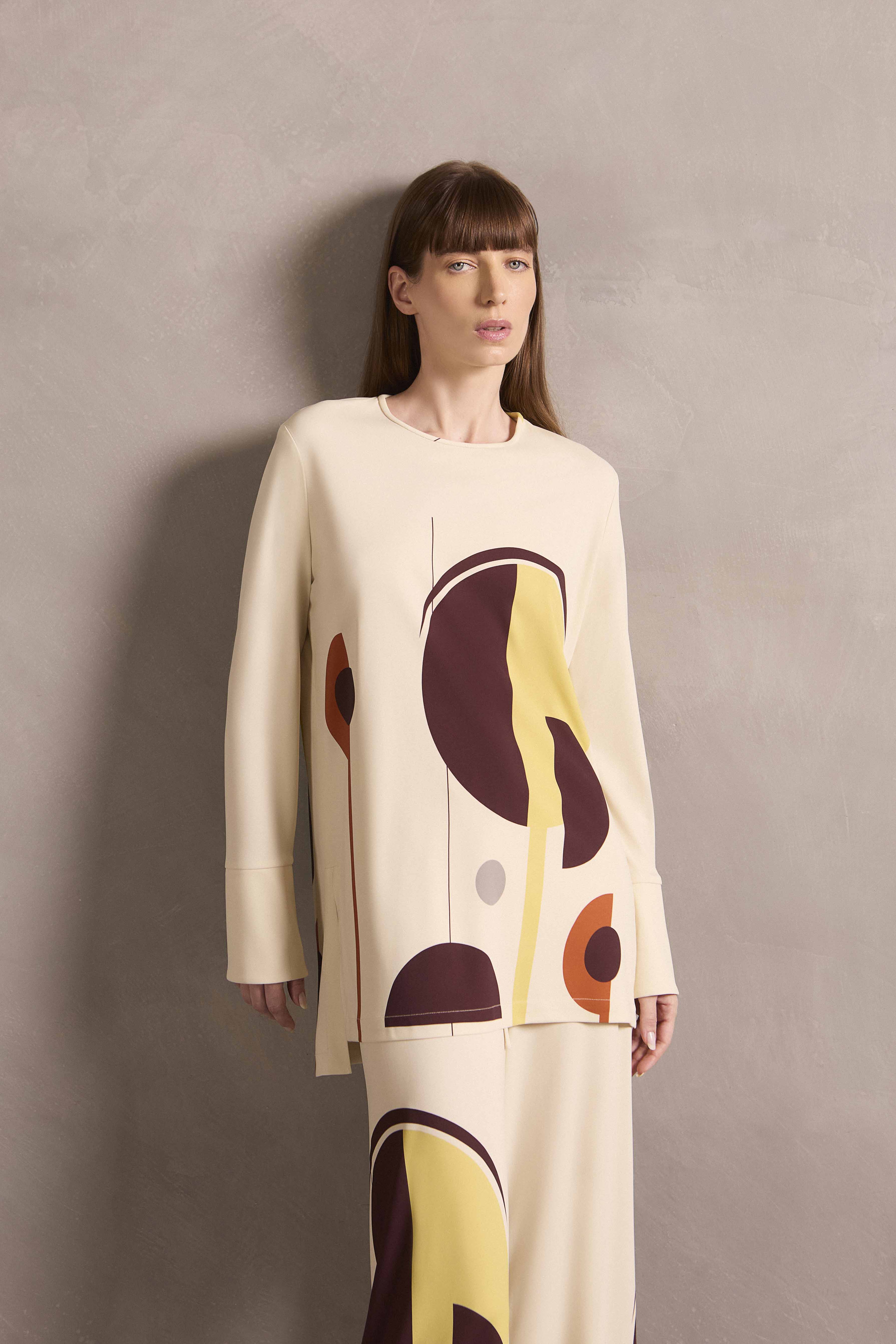 Mobile Blouse & Pants Set - Image 3