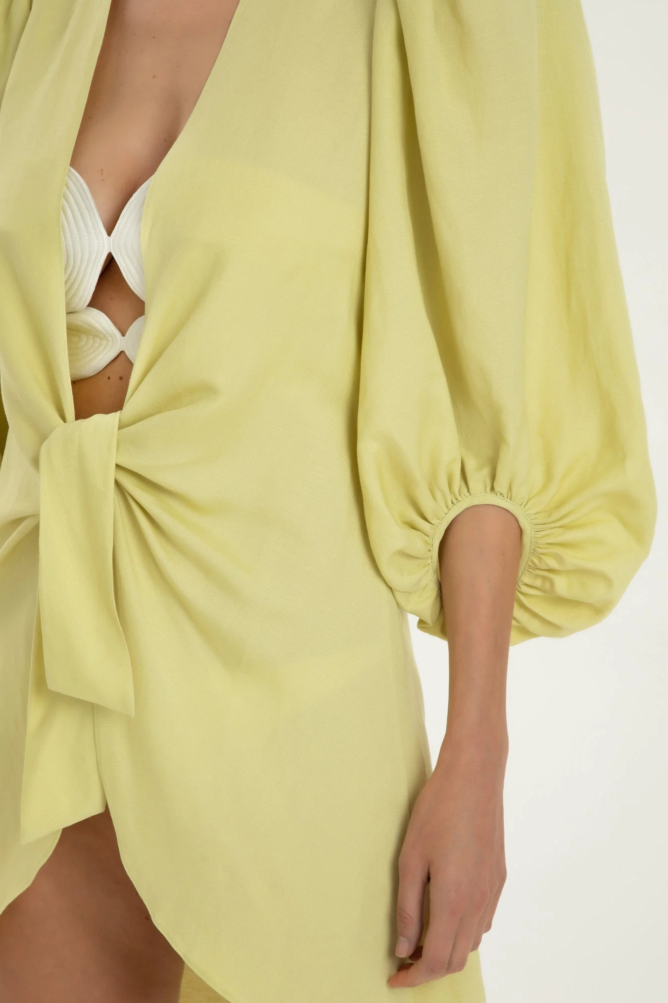 Solid Shirt With Voluminous Sleeves And Knot - Image 5