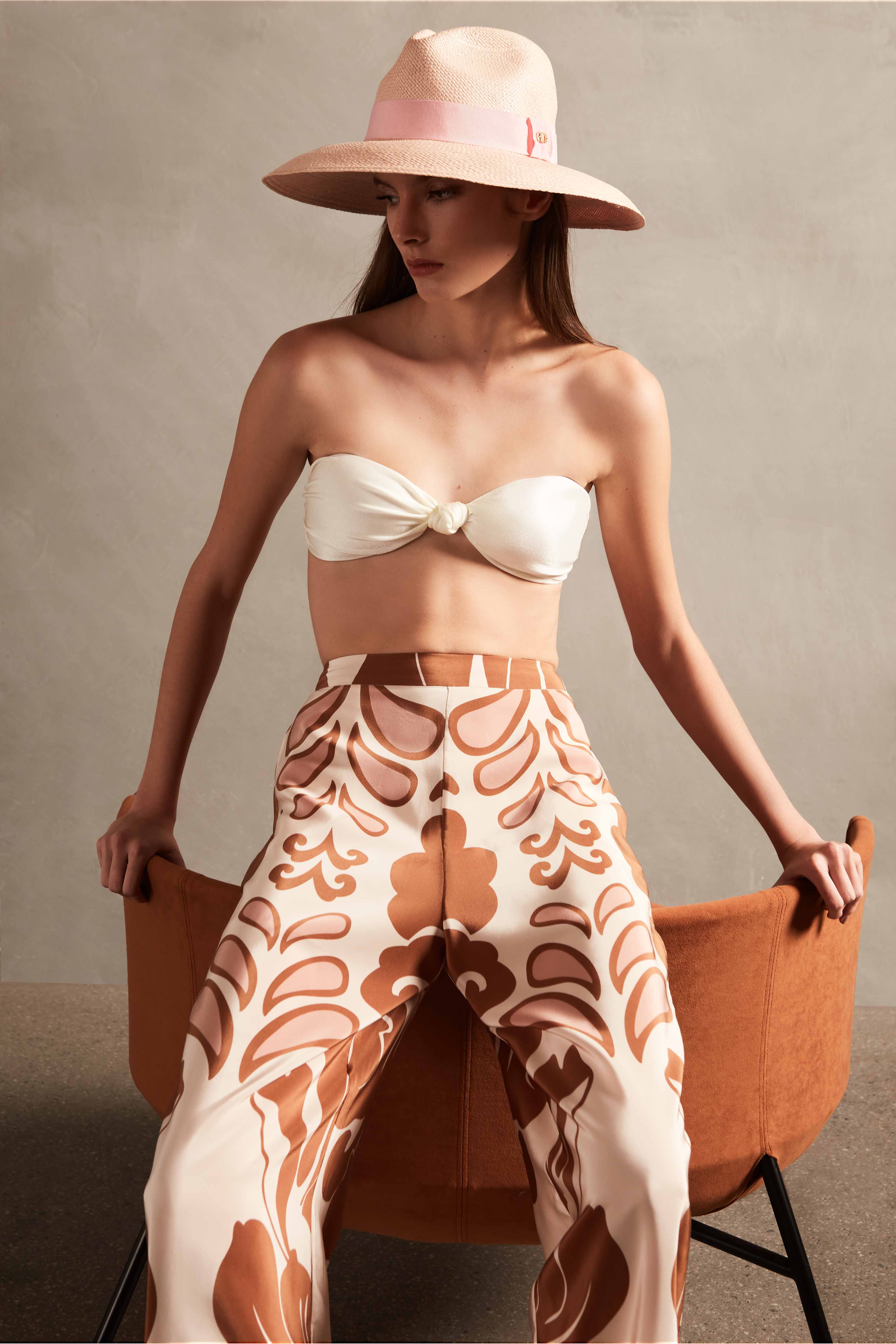 Spray Of Flower Wide-Leg Pants - Image 4